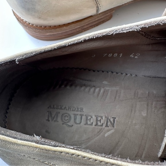 RARE! Alexander McQueen (42) Patinated Cream Leather Derby Lace Up Loafers main image 10